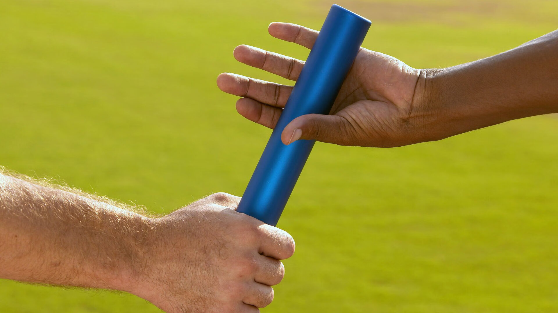 星空体育登录-《PUBGMobile》“风暴之巅”线上线下联动，挑战极限操作！