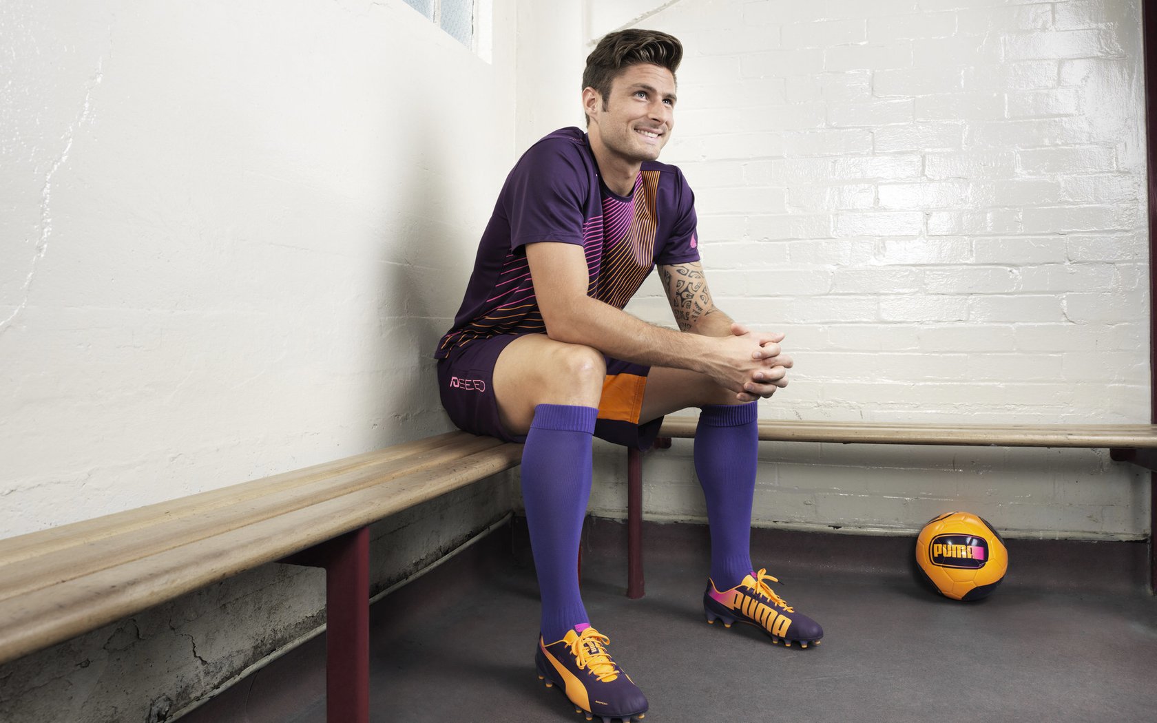 英超焦点：曼联逆转战胜利物浦，争冠形势紧张！，英超曼联对利物浦比分预测